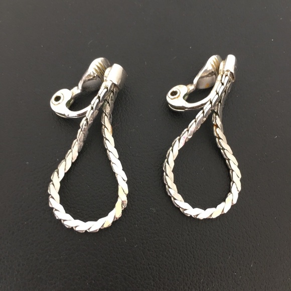 Vintage Signed Monet Shiny Silver Clip On Earrings Chain Loop Drop Earrings - Picture 7 of 11